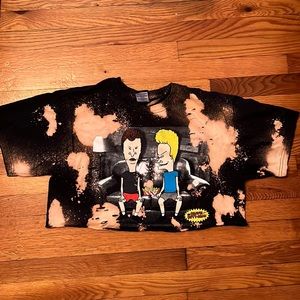 Cropped Beavis & Butt-head shirt